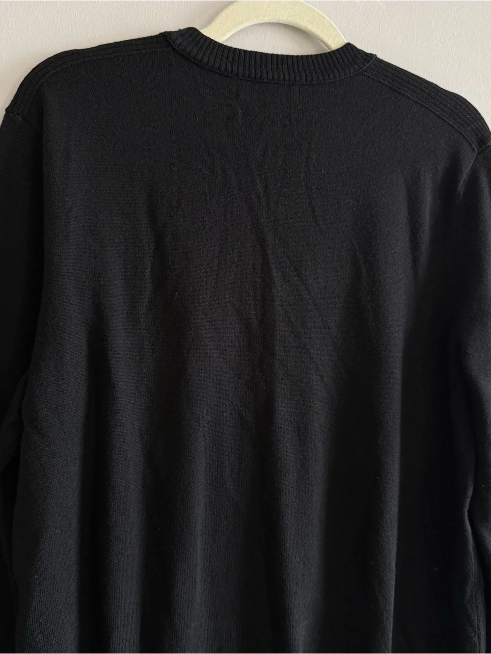 Banana Republic Men's Extra Fine Merino Wool Black Crewneck Knit Sweater Medium